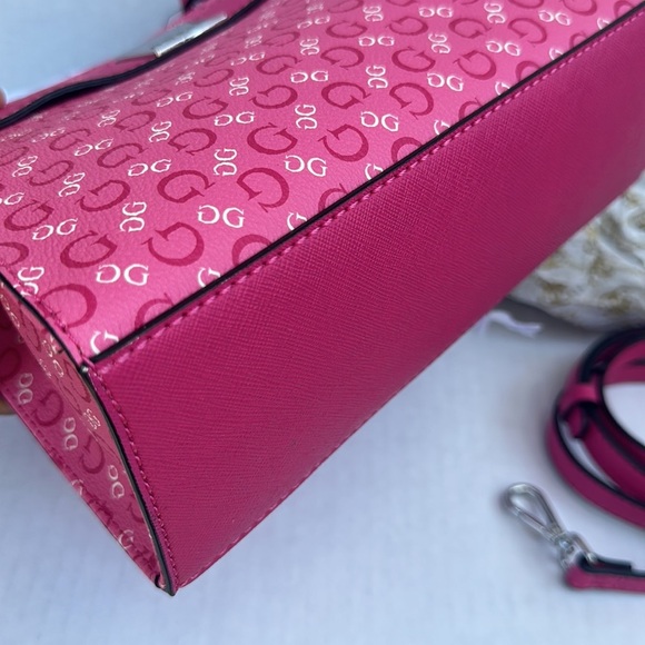 New GUESS Pink Crossbody Bag - Picture 8 of 11